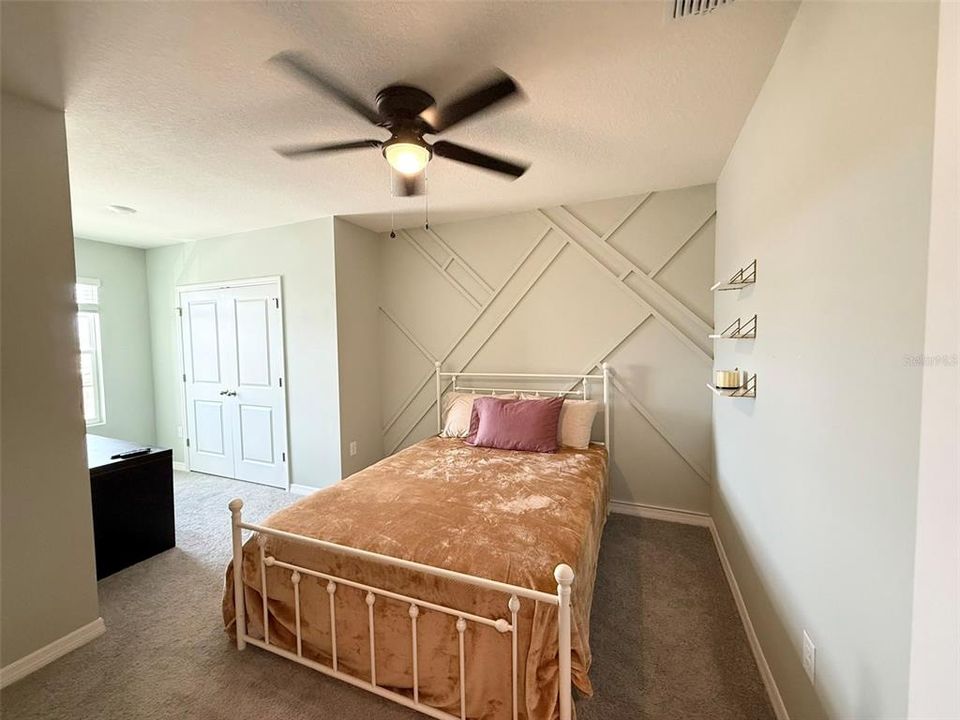 For Rent: $2,067 (3 beds, 2 baths, 1676 Square Feet)