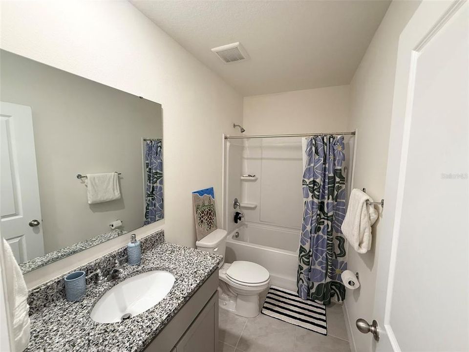 For Rent: $2,067 (3 beds, 2 baths, 1676 Square Feet)