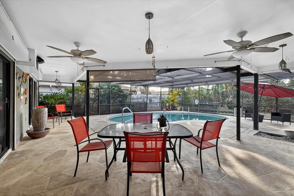 待售: $385,000 (3 贝兹, 2 浴室, 1852 平方英尺)