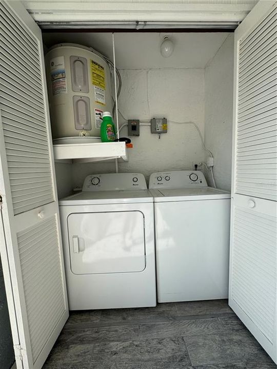 For Rent: $1,600 (2 beds, 2 baths, 912 Square Feet)