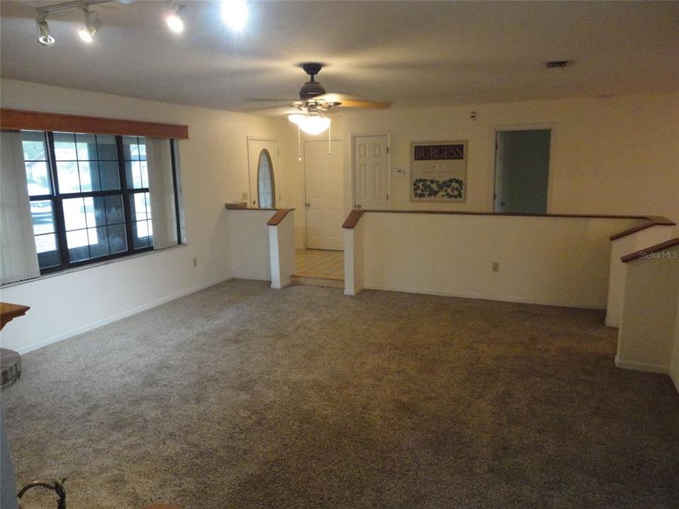 出租: $2,200 (3 贝兹, 2 浴室, 1579 平方英尺)