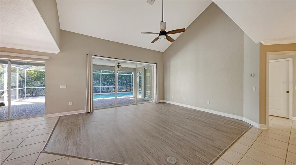 For Sale: $650,000 (4 beds, 2 baths, 2554 Square Feet)