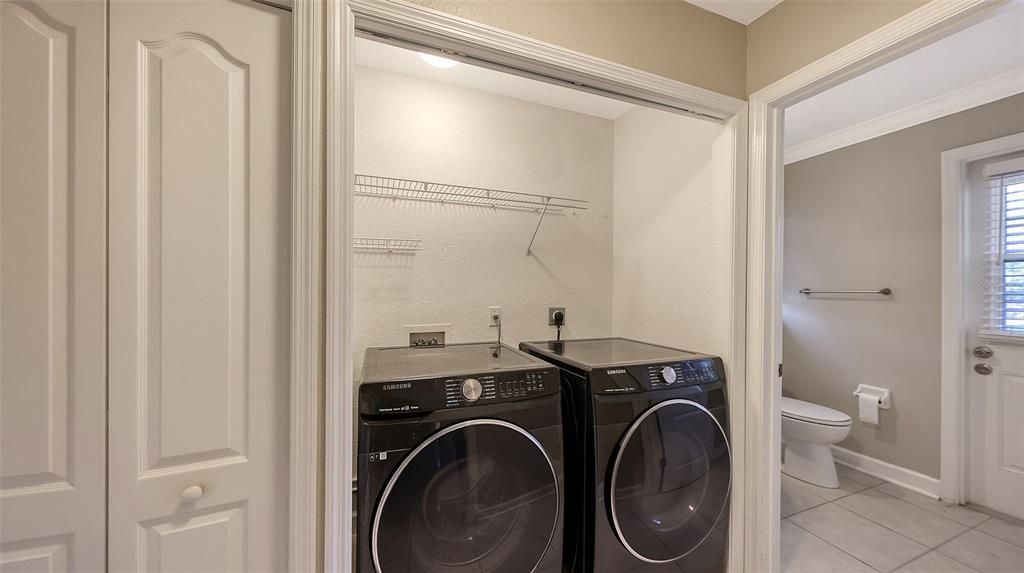 For Sale: $650,000 (4 beds, 2 baths, 2554 Square Feet)