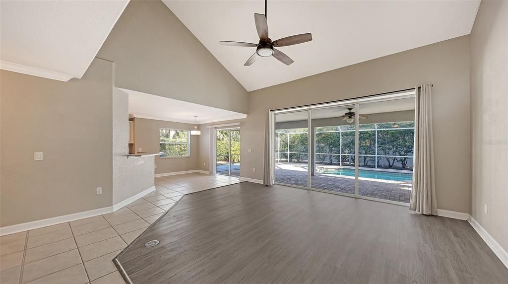 For Sale: $650,000 (4 beds, 2 baths, 2554 Square Feet)