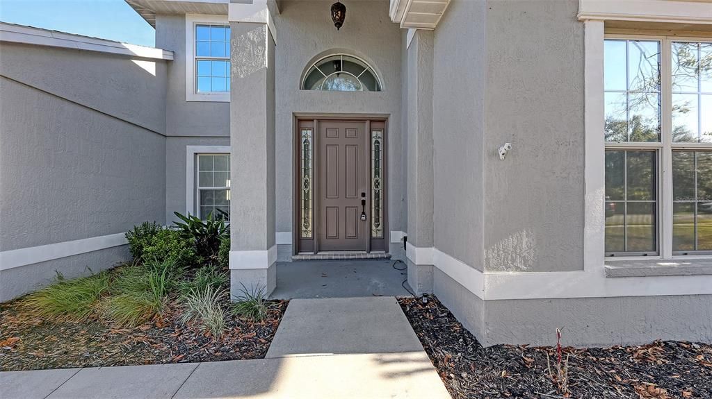 For Sale: $650,000 (4 beds, 2 baths, 2554 Square Feet)