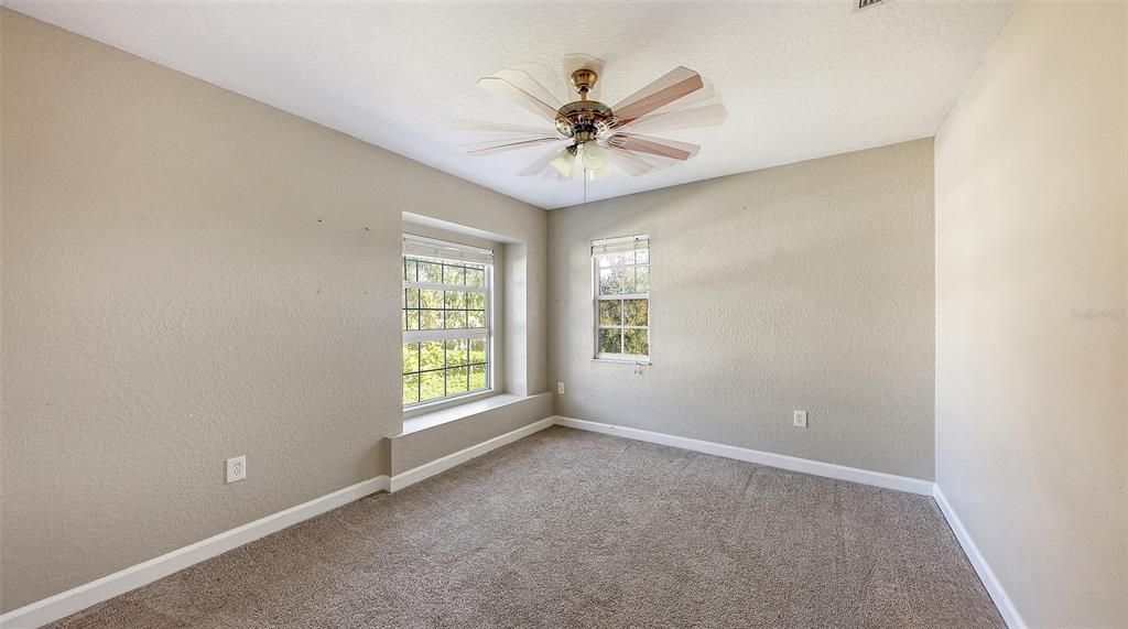 For Sale: $650,000 (4 beds, 2 baths, 2554 Square Feet)