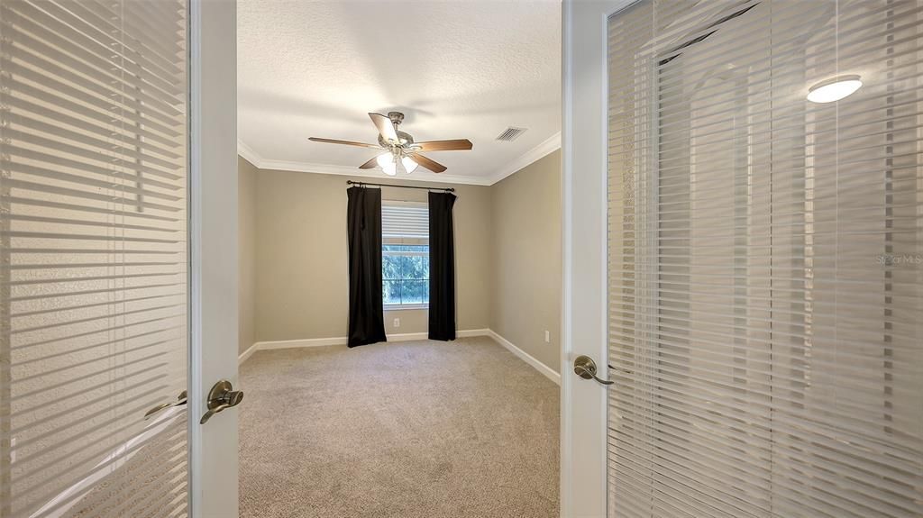 For Sale: $650,000 (4 beds, 2 baths, 2554 Square Feet)