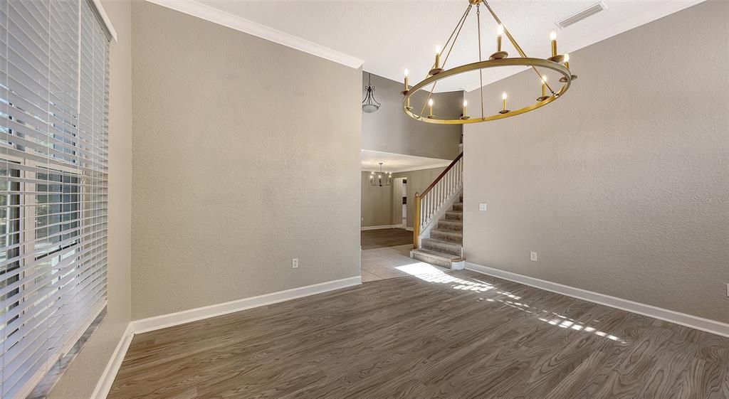 For Sale: $650,000 (4 beds, 2 baths, 2554 Square Feet)