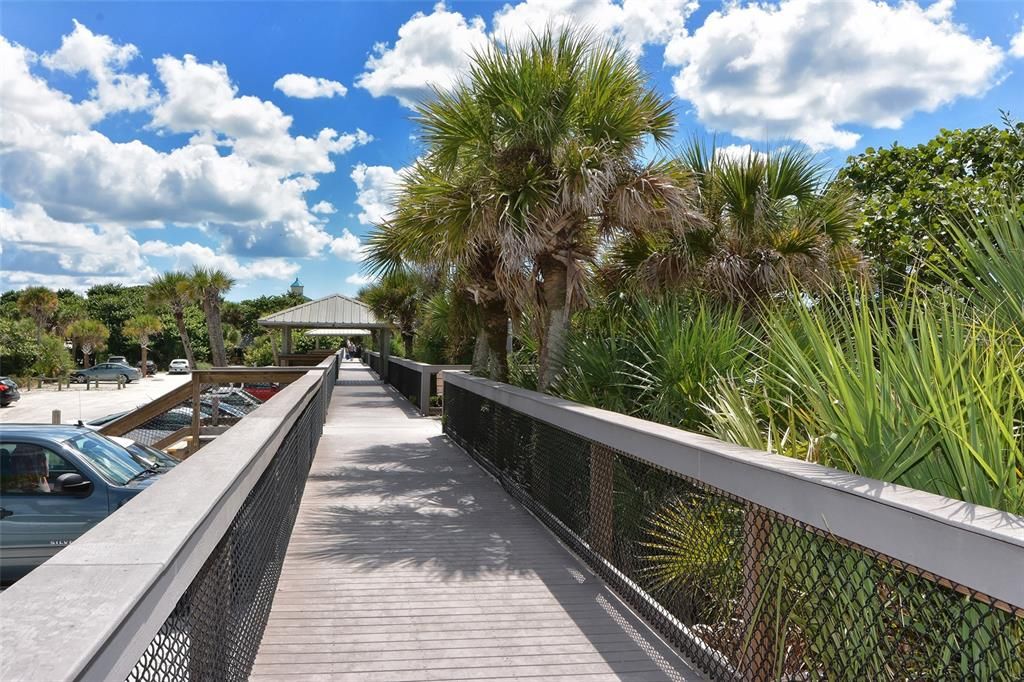 For Sale: $650,000 (4 beds, 2 baths, 2554 Square Feet)