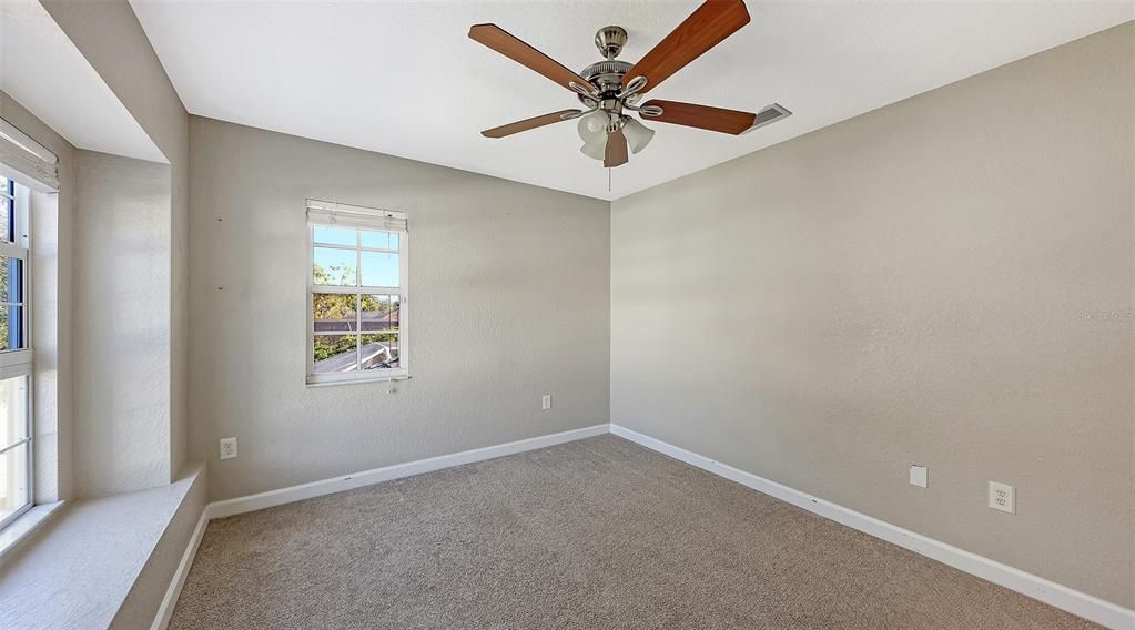 For Sale: $650,000 (4 beds, 2 baths, 2554 Square Feet)