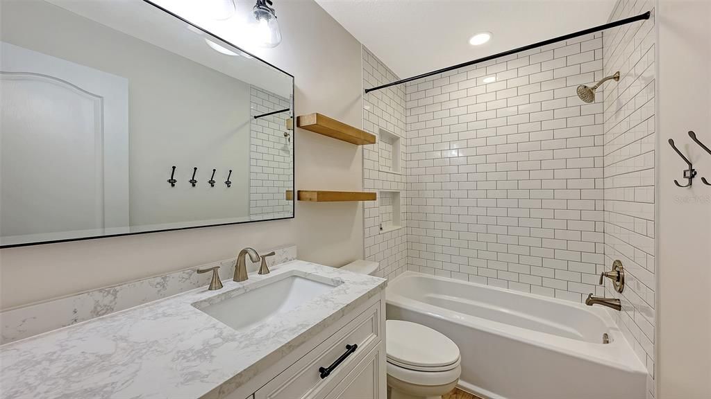 For Sale: $650,000 (4 beds, 2 baths, 2554 Square Feet)