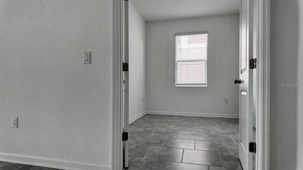 En Venta: $424,990 (4 camas, 3 baños, 2008 Pies cuadrados)