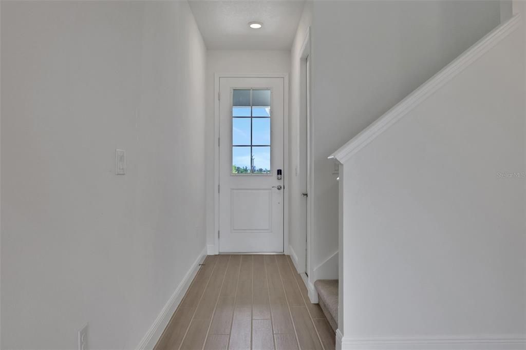 Под контрактом: $348,267 (3 спален, 2 ванн, 1807 Квадратных фут)