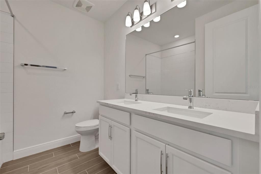 Под контрактом: $348,267 (3 спален, 2 ванн, 1807 Квадратных фут)