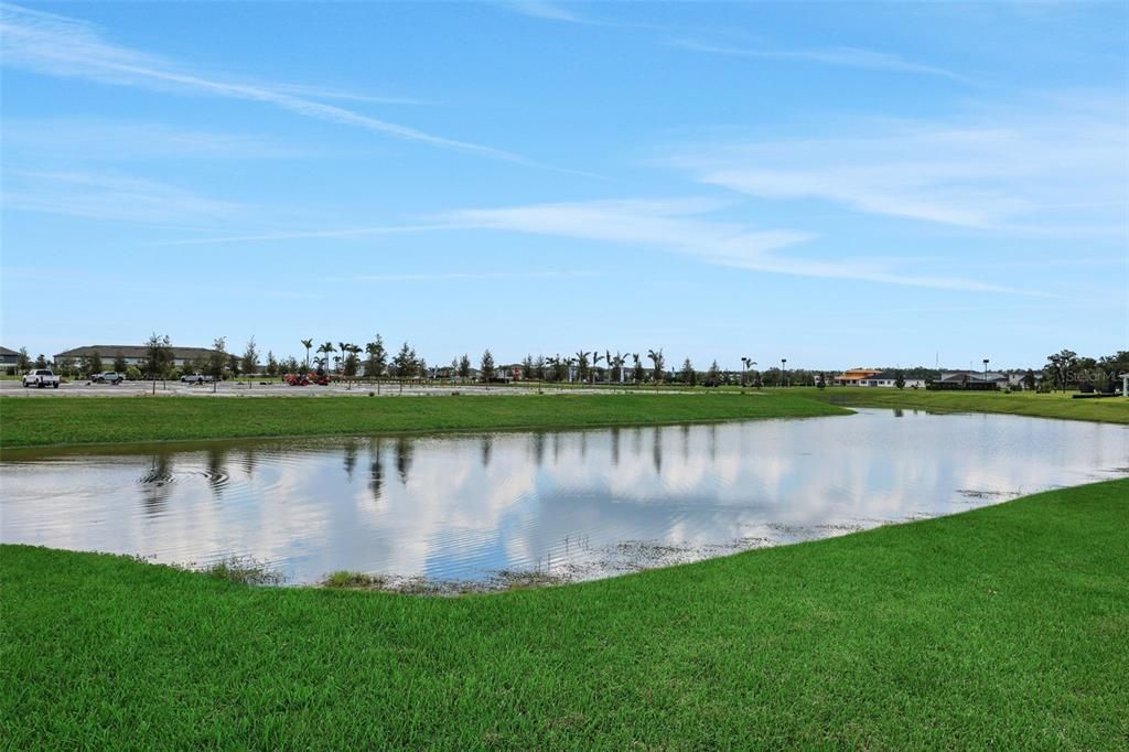 Под контрактом: $348,267 (3 спален, 2 ванн, 1807 Квадратных фут)