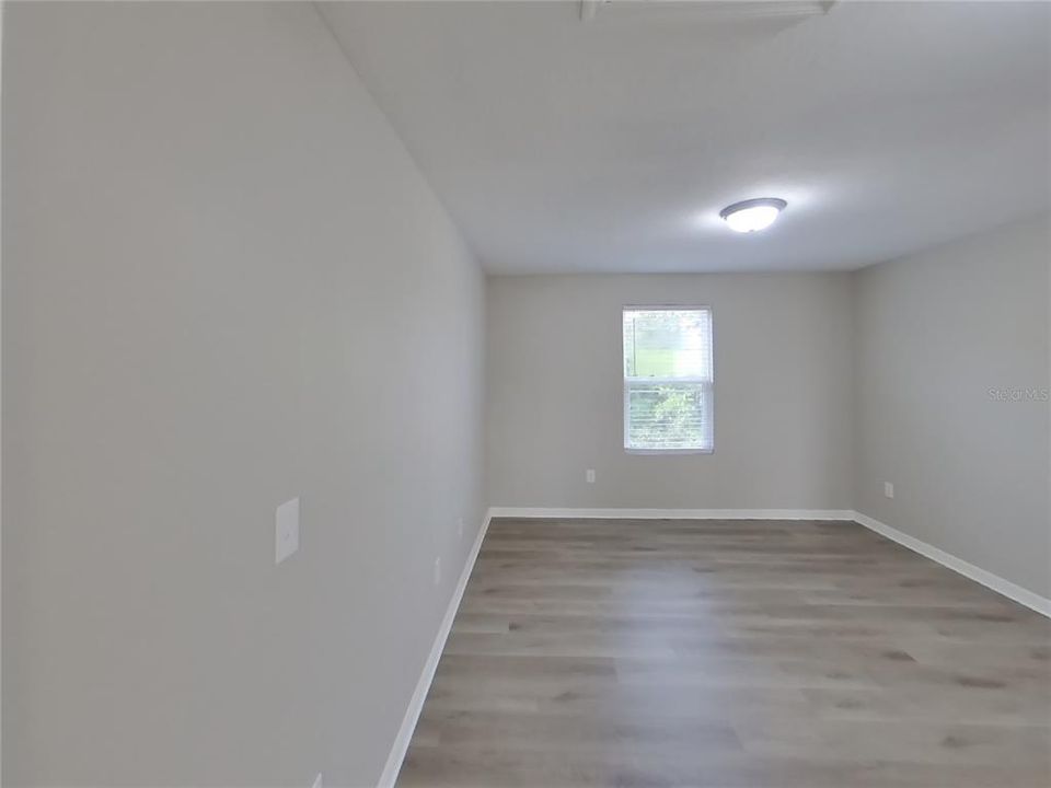 For Rent: $2,149 (4 beds, 3 baths, 1811 Square Feet)