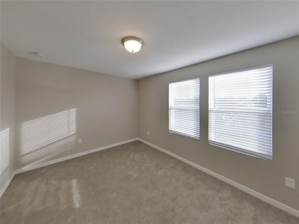 For Rent: $2,149 (4 beds, 3 baths, 1811 Square Feet)