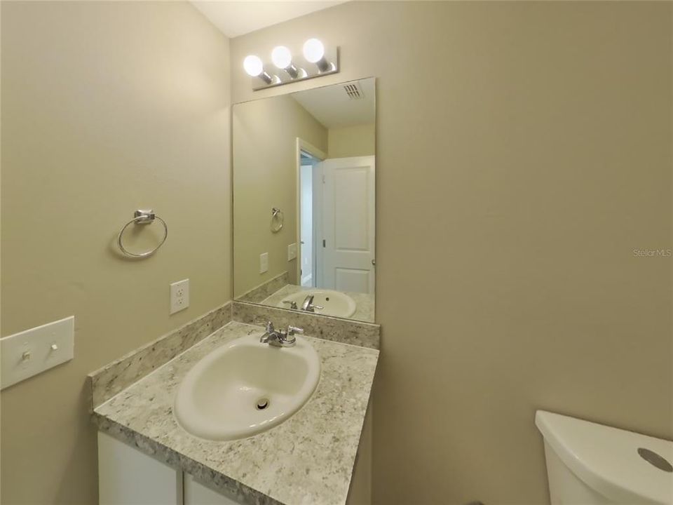 For Rent: $2,149 (4 beds, 3 baths, 1811 Square Feet)