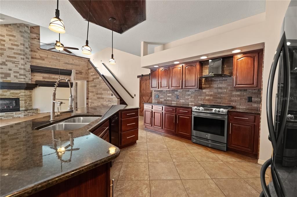 For Rent: $5,000 (4 beds, 3 baths, 3039 Square Feet)