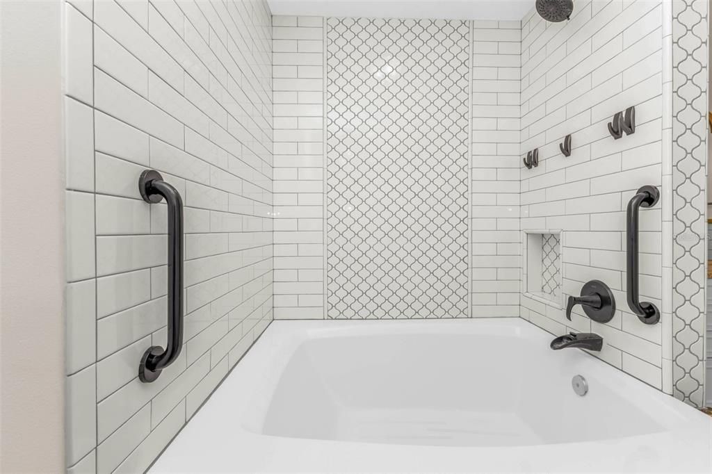 For Sale: $749,000 (3 beds, 3 baths, 2217 Square Feet)