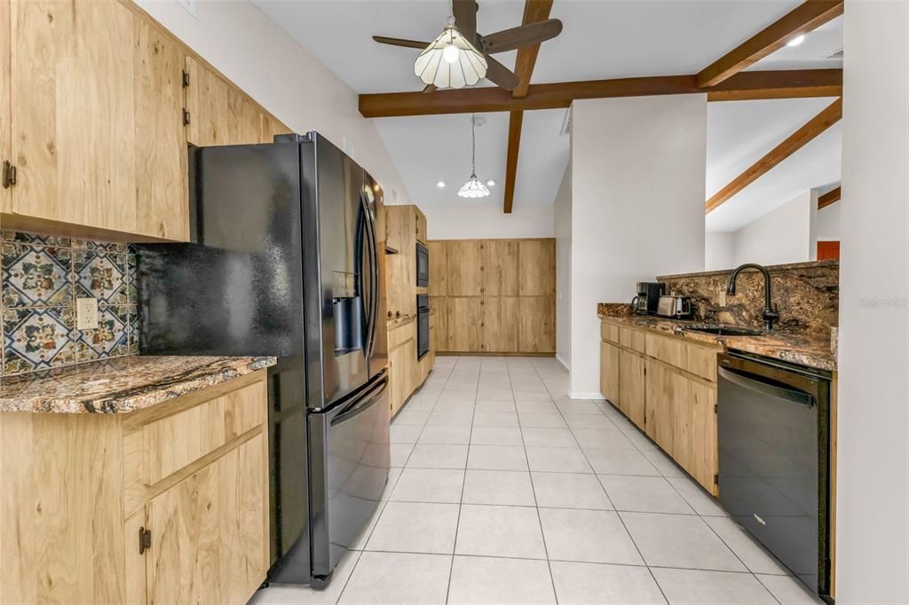 For Sale: $749,000 (3 beds, 3 baths, 2217 Square Feet)