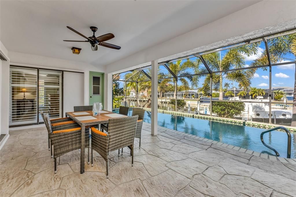 For Sale: $749,000 (3 beds, 3 baths, 2217 Square Feet)