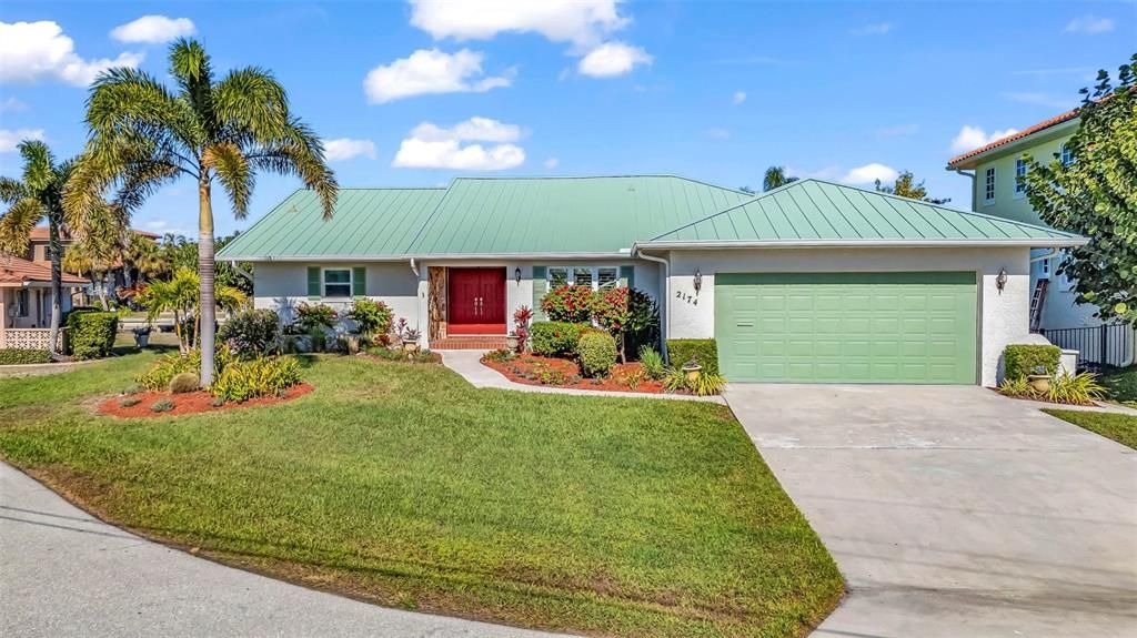 For Sale: $749,000 (3 beds, 3 baths, 2217 Square Feet)