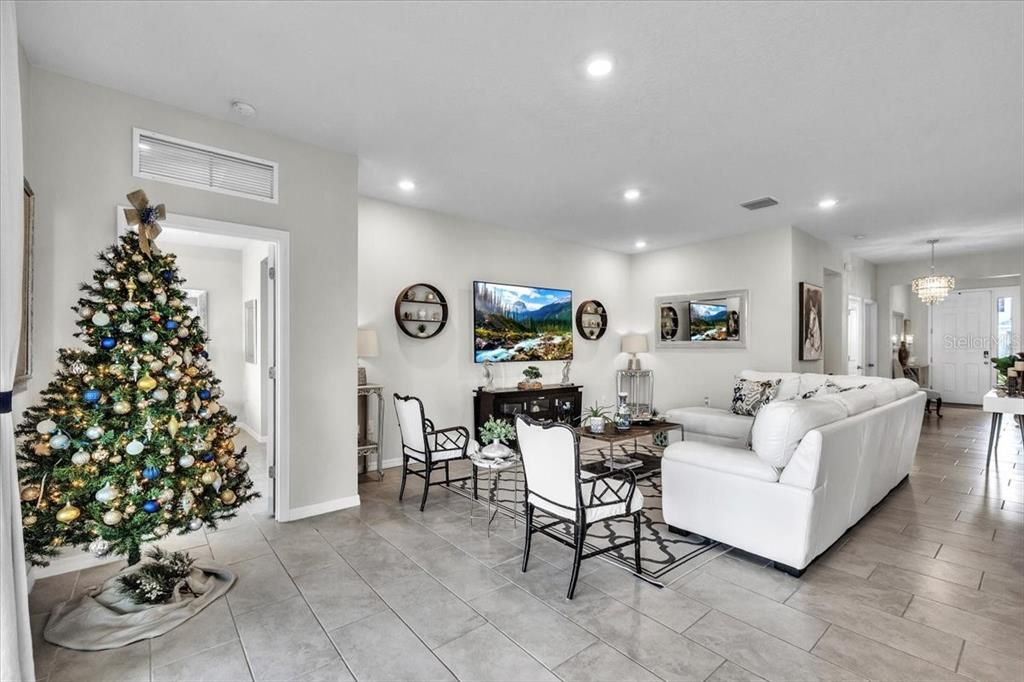 На продажу: $499,000 (3 спален, 2 ванн, 2045 Квадратных фут)