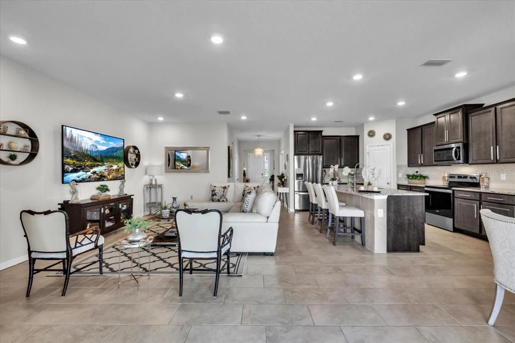 На продажу: $499,000 (3 спален, 2 ванн, 2045 Квадратных фут)