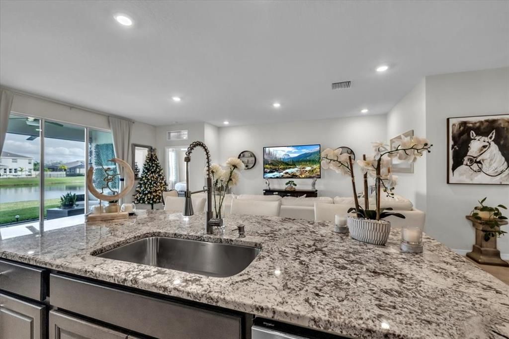 На продажу: $499,000 (3 спален, 2 ванн, 2045 Квадратных фут)