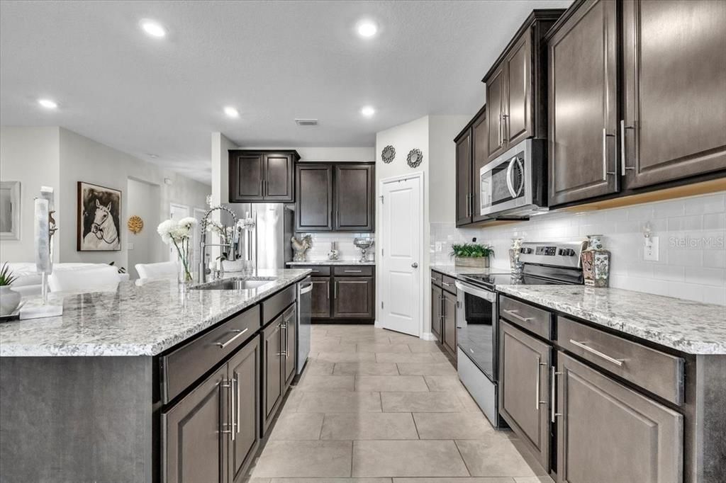 На продажу: $499,000 (3 спален, 2 ванн, 2045 Квадратных фут)