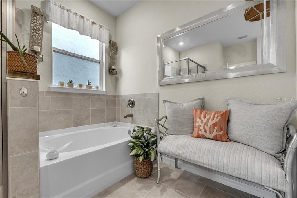 На продажу: $499,000 (3 спален, 2 ванн, 2045 Квадратных фут)