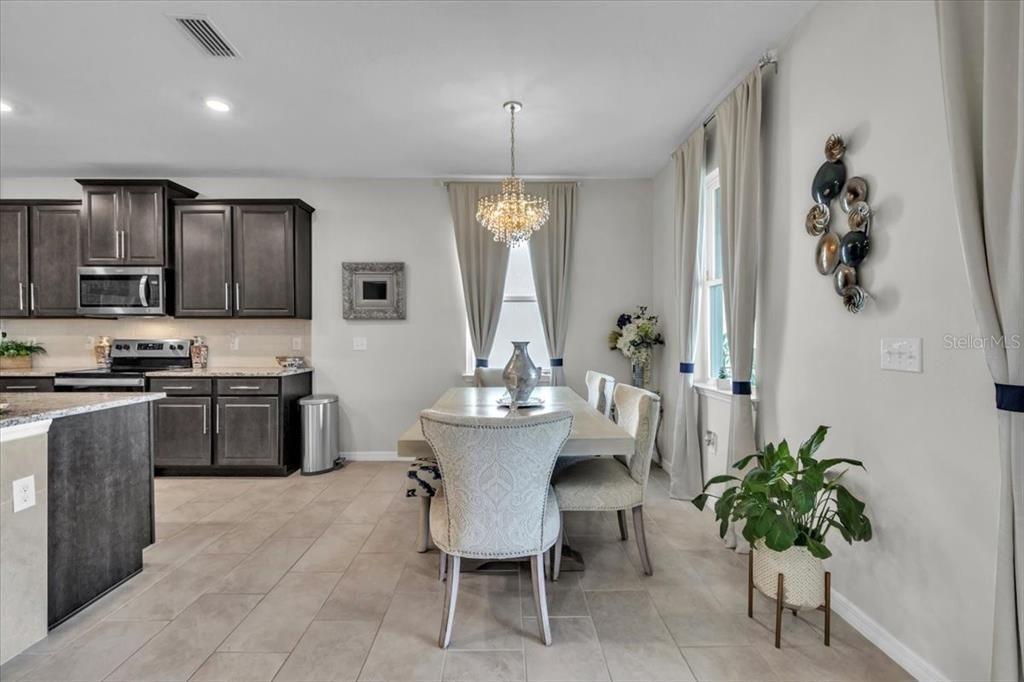 На продажу: $499,000 (3 спален, 2 ванн, 2045 Квадратных фут)