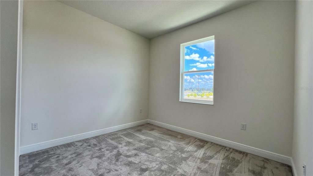 Под контрактом: $320,000 (3 спален, 2 ванн, 1433 Квадратных фут)