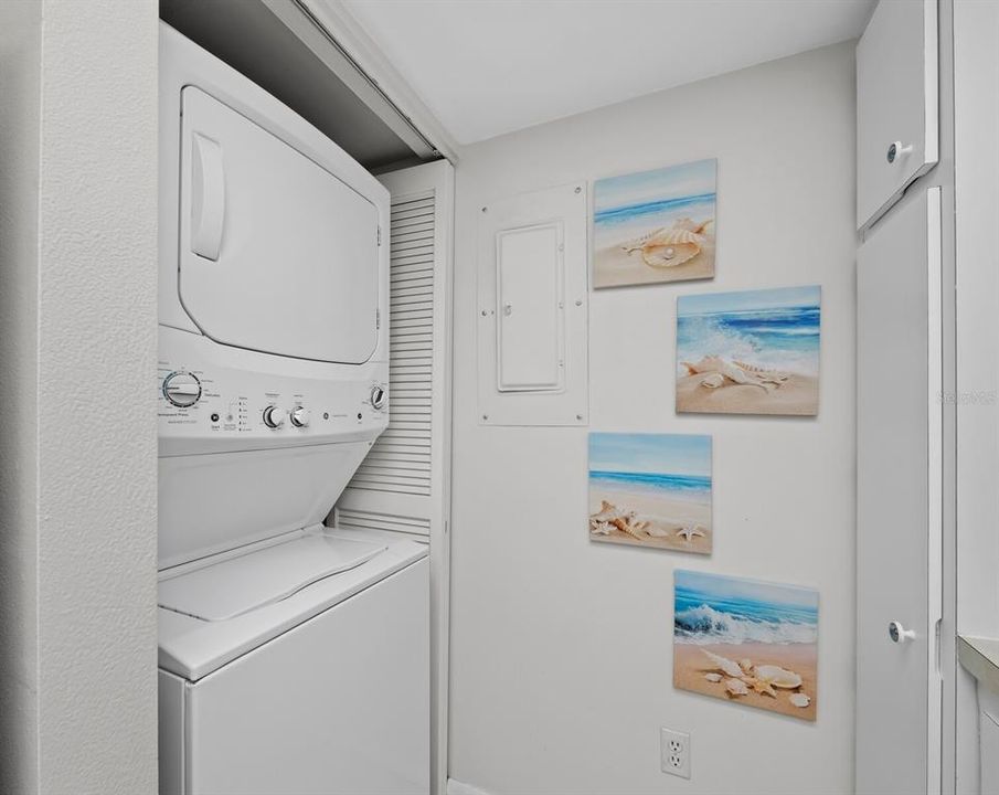 На продажу: $485,000 (2 спален, 1 ванн, 928 Квадратных фут)