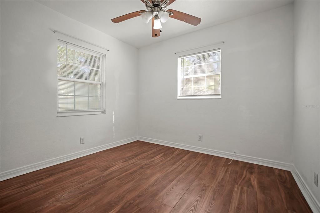 For Rent: $2,200 (2 beds, 1 baths, 720 Square Feet)