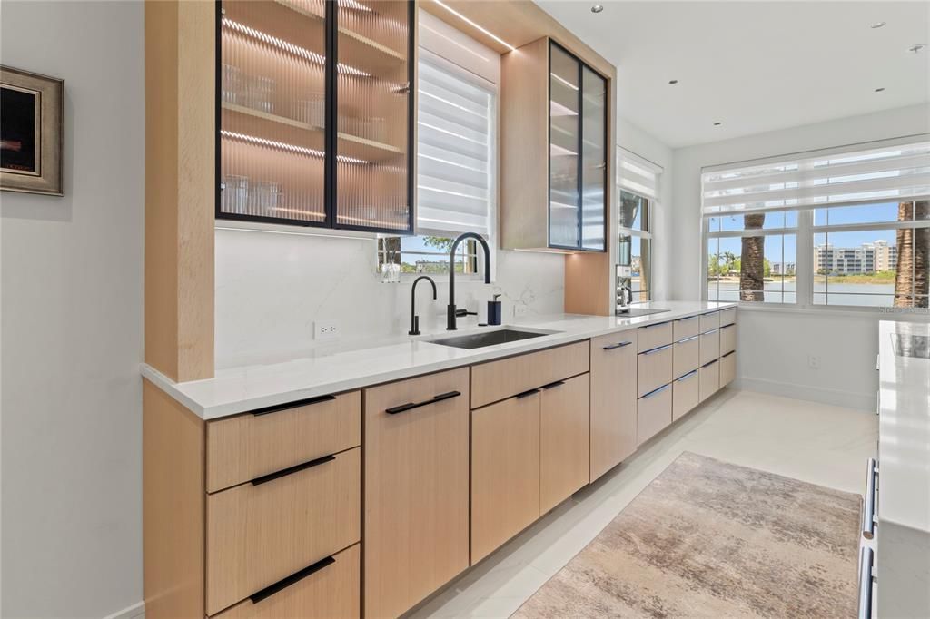 待售: $1,255,000 (2 贝兹, 2 浴室, 1983 平方英尺)