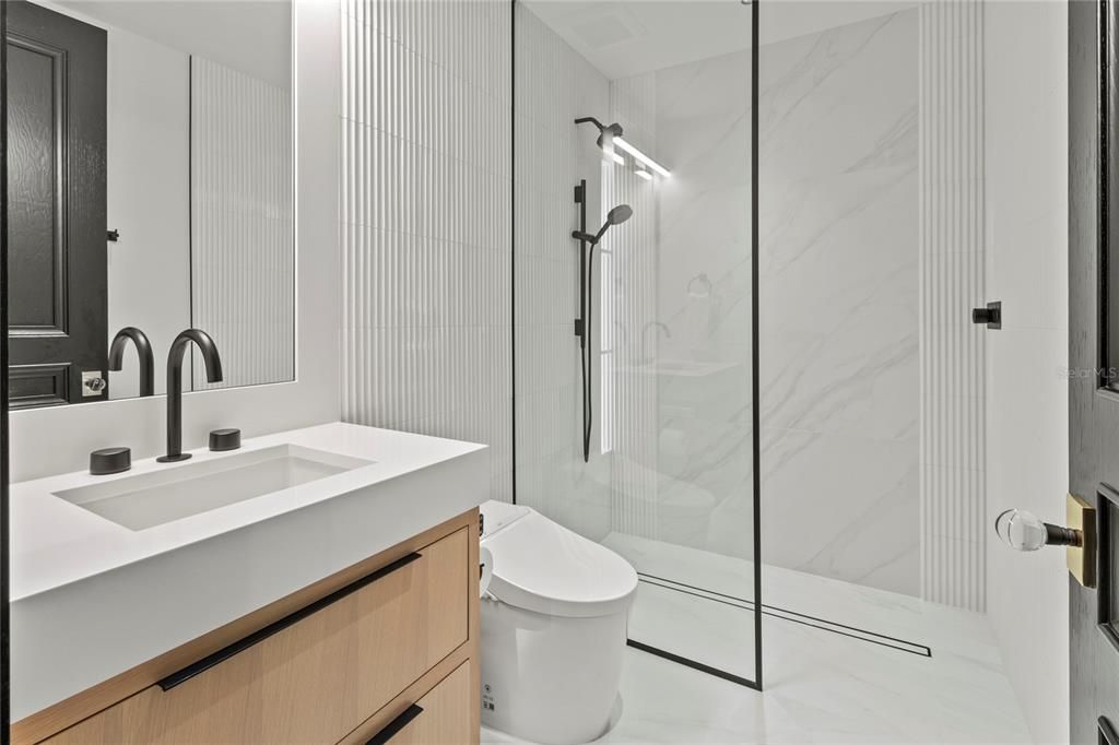 待售: $1,255,000 (2 贝兹, 2 浴室, 1983 平方英尺)