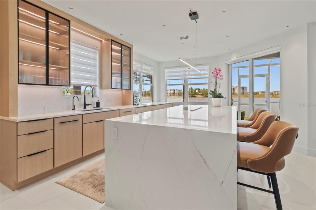 待售: $1,255,000 (2 贝兹, 2 浴室, 1983 平方英尺)