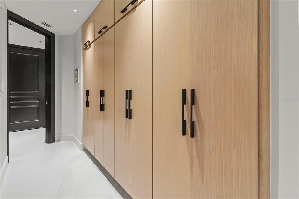 待售: $1,255,000 (2 贝兹, 2 浴室, 1983 平方英尺)