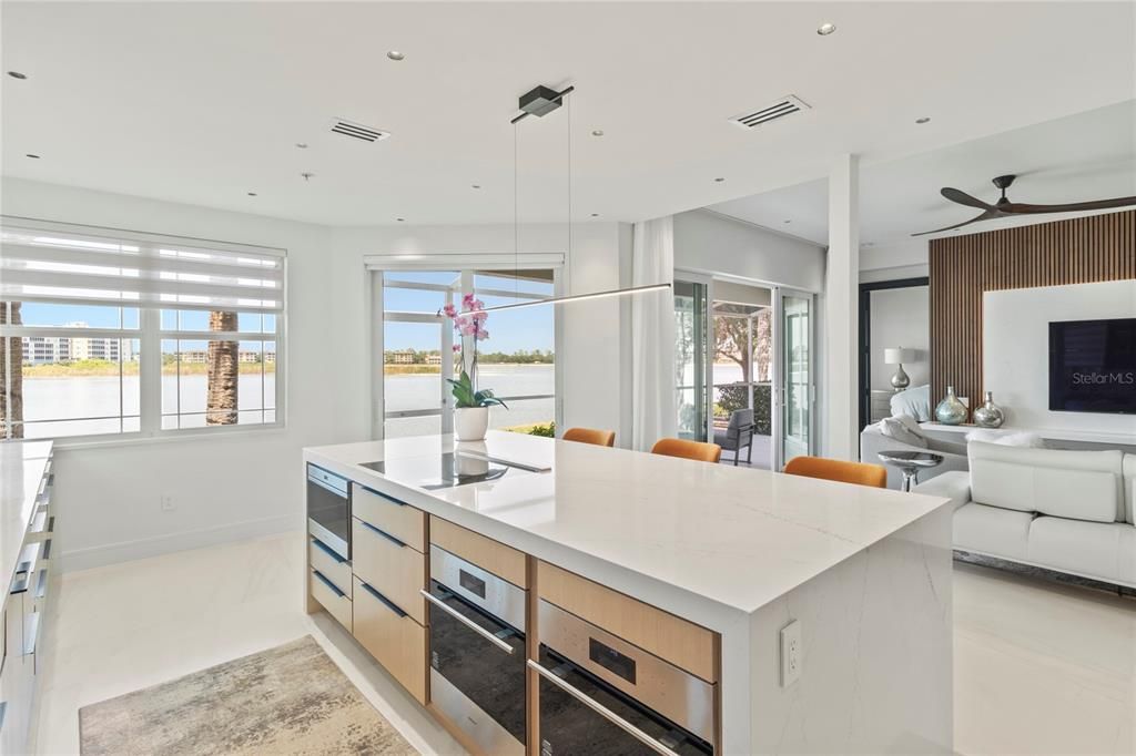 待售: $1,255,000 (2 贝兹, 2 浴室, 1983 平方英尺)