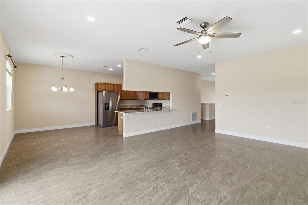 For Sale: $669,000 (3 beds, 2 baths, 1907 Square Feet)