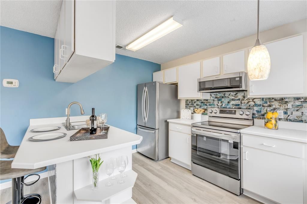 出租: $1,595 (2 贝兹, 2 浴室, 864 平方英尺)