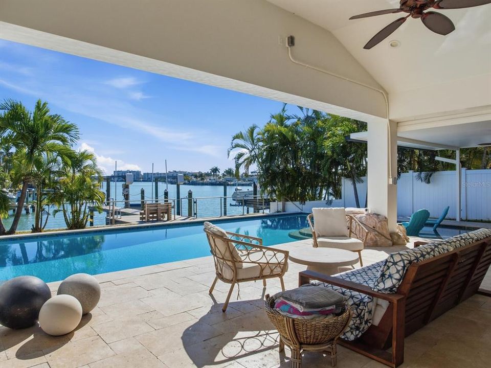 待售: $1,850,000 (4 贝兹, 3 浴室, 2153 平方英尺)