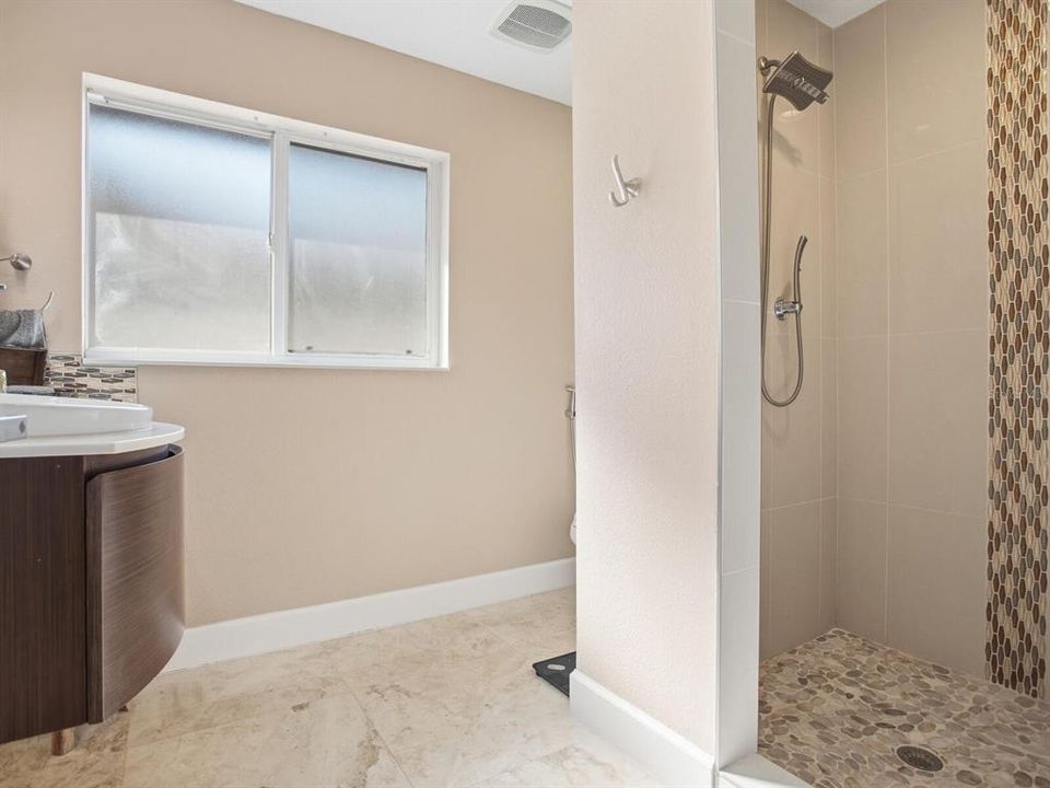 待售: $1,850,000 (4 贝兹, 3 浴室, 2153 平方英尺)