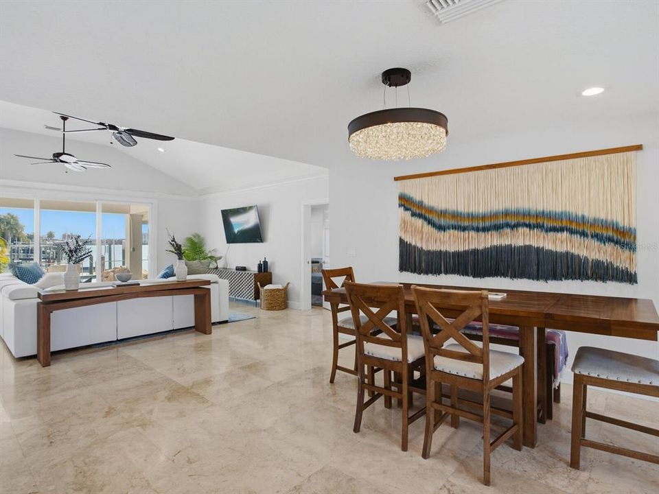 待售: $1,850,000 (4 贝兹, 3 浴室, 2153 平方英尺)