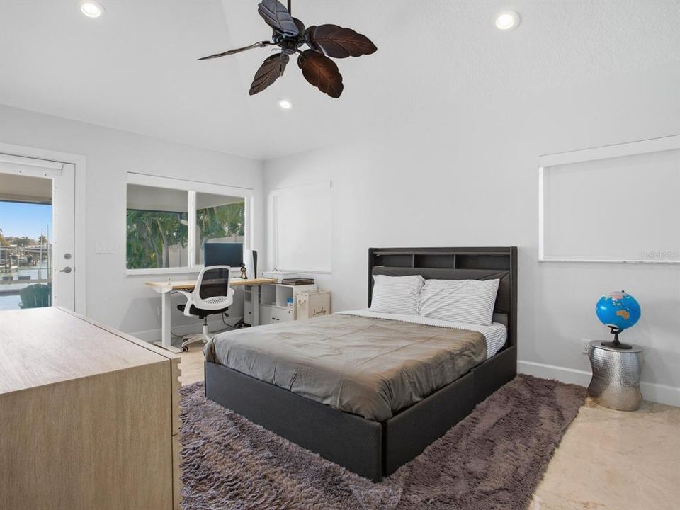 待售: $1,850,000 (4 贝兹, 3 浴室, 2153 平方英尺)