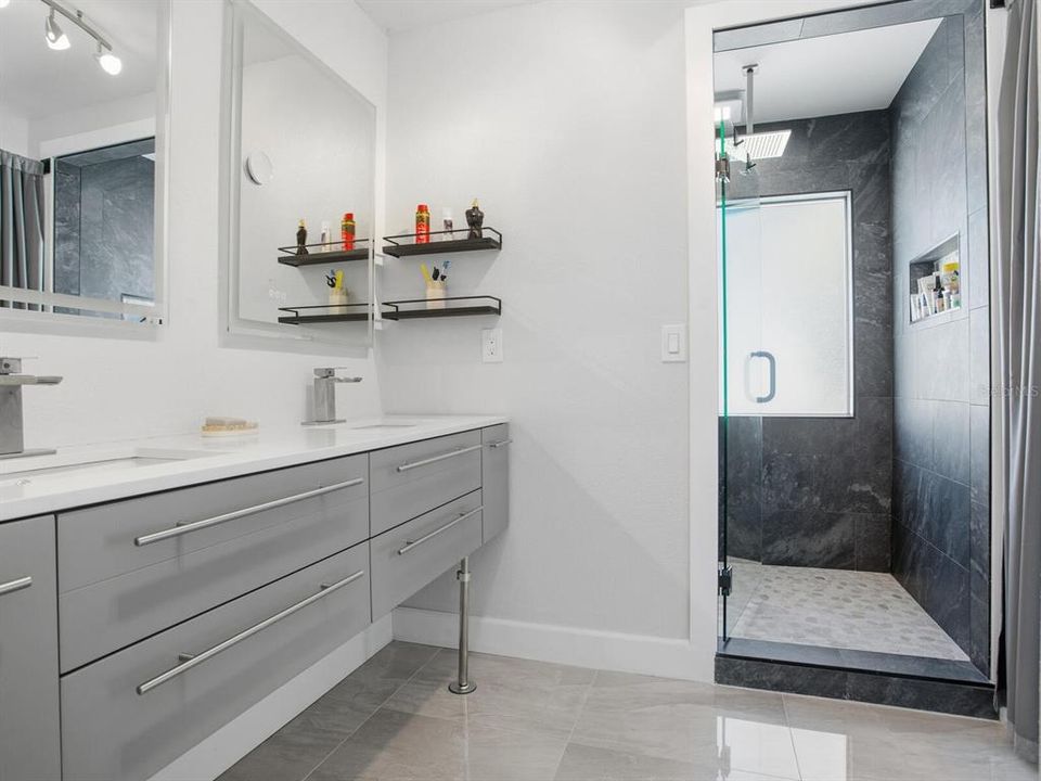 待售: $1,850,000 (4 贝兹, 3 浴室, 2153 平方英尺)