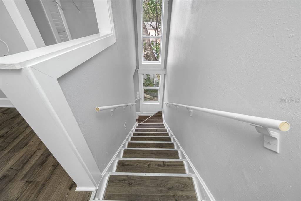 На продажу: $234,999 (2 спален, 1 ванн, 1032 Квадратных фут)