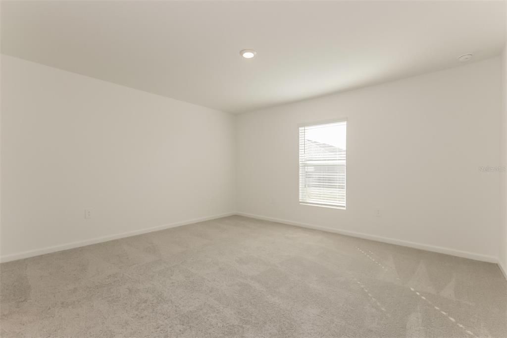 For Rent: $1,990 (4 beds, 3 baths, 2174 Square Feet)